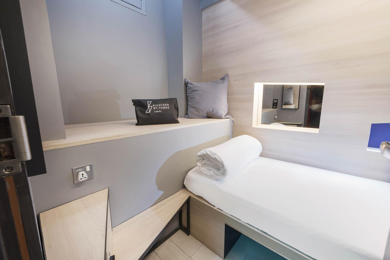 Bedroom 3, EIGHTEEN BY THREE CABINS (SG Clean), Singapura