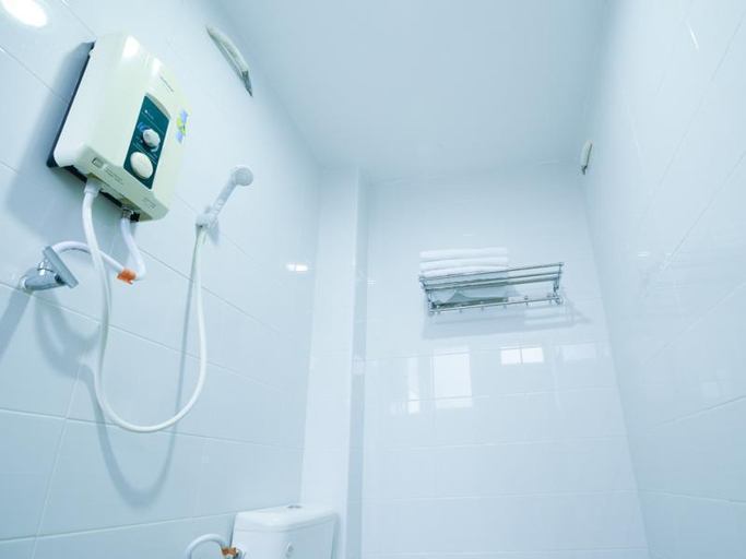 Bathroom 4, mersing hotel, Mersing