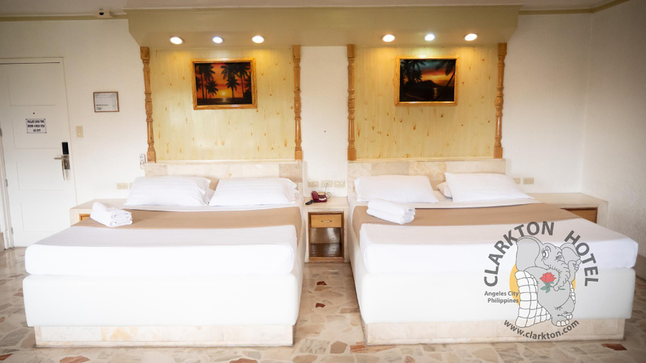 Bathroom 4, Clarkton Hotel, Mabalacat