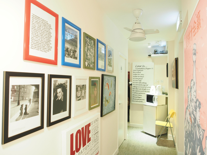 Public Area 3, Apple Inn (Causeway Bay), Hong Kong Island