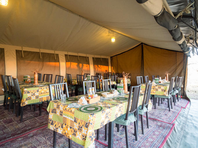 Food & Drinks 5, Serengeti Wildebeest Camp, Serengeti