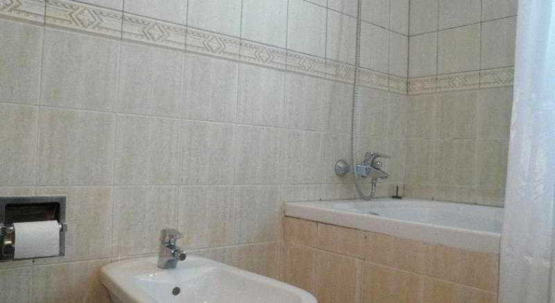 Bathroom 4, Mirador Hotel, Manama