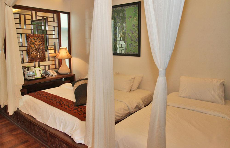 Bedroom 3, Courtyard @ Heeren Boutique Hotel, Malacca City