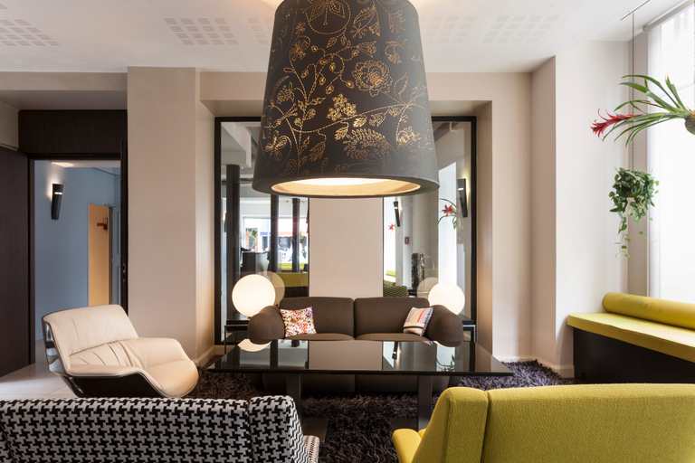 Public Area 3, Hotel Duo, Paris