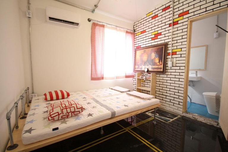 Exterior & Views 3, Time Travelers Party Hostel In Hongdae - Foreigners Only, Seodaemun