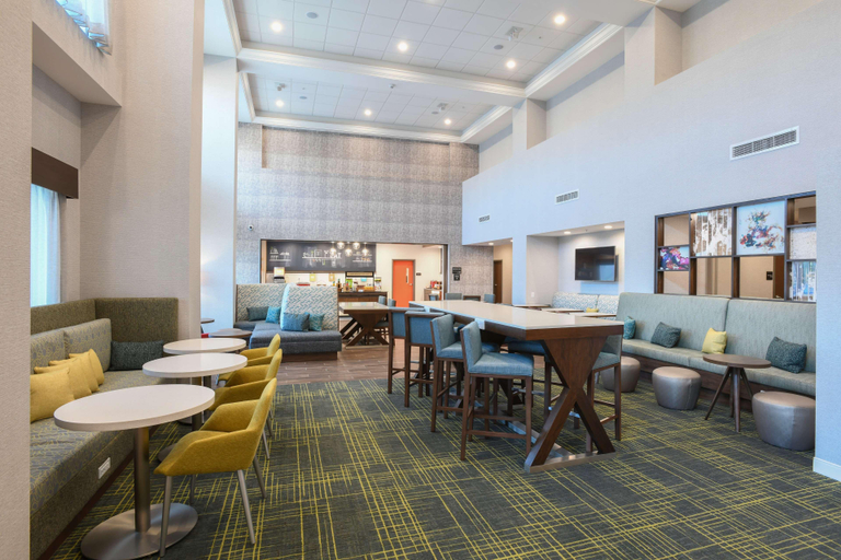 Public Area 2, Hampton Inn & Suites Cincinnati Liberty Township, Butler