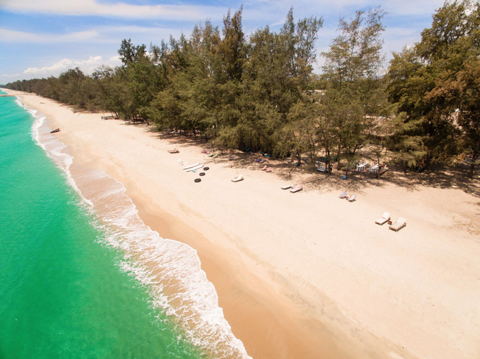 Mumsa Beach Resort & Restaurant, Thap Sakae