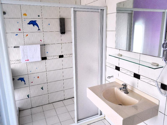 Bathroom 3, LDY Guesthouse, Pingtung