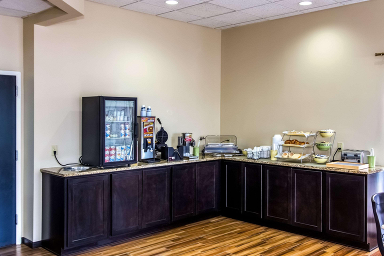 Food & Drinks 5, Quality Inn & Suites Moline-Quad Cities, Rock Island