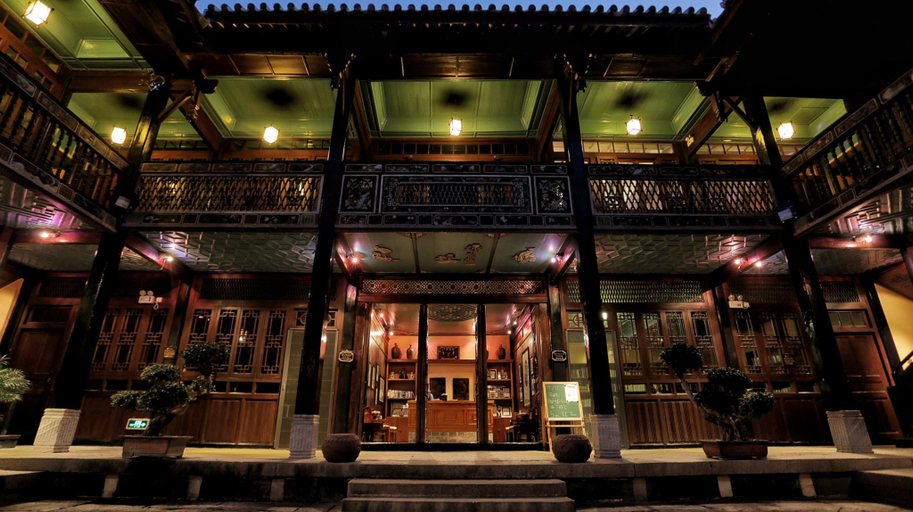 Exterior 2, Linden Centre, Dali Bai