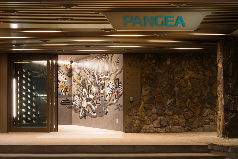 Public Area 2, Pangea Pod Hotel, Squamish-Lillooet