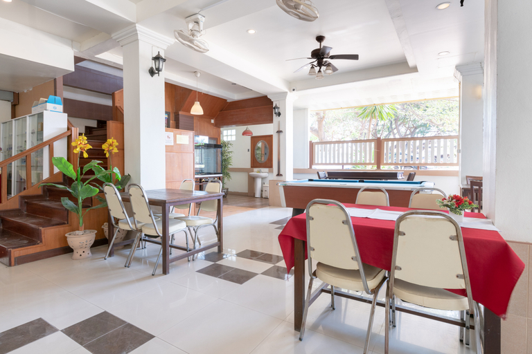 Public Area 2, Splash Bar and Guesthouse, Pattaya