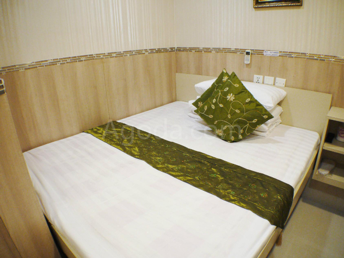 Bedroom 4, May Fair Guest House, Kowloon