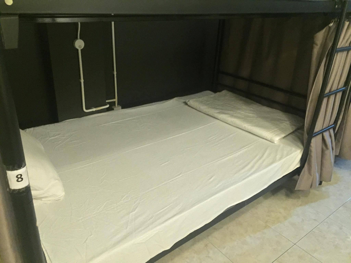 Bedroom 4, A in Hotel, District 1