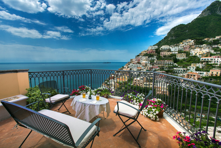 Others 5, Palazzo Margherita Positano, Salerno