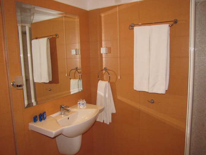 Bathroom 5, Blue Orange Beach Resort, Sozopol