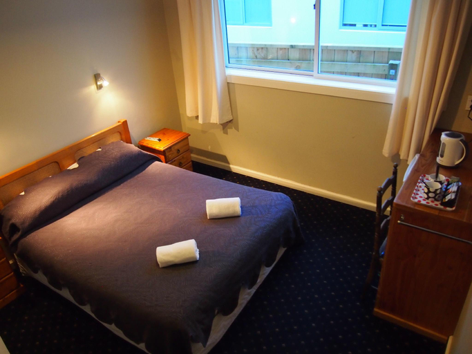 Sport & Beauty 5, Kiwi's Nest Budget Accommodation & Backpackers, Dunedin