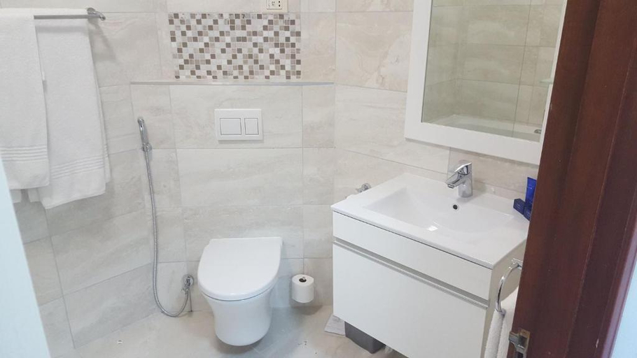 Bathroom 5, The Point Hotel & Spa, Eden