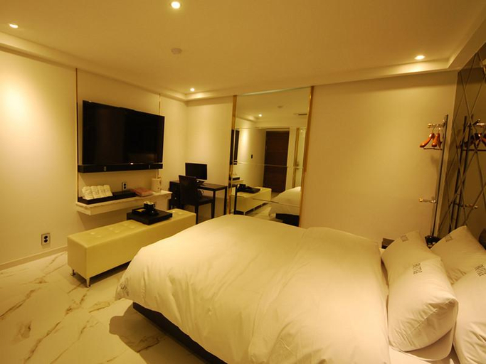 Bedroom 3, BUTI, Gyeyang