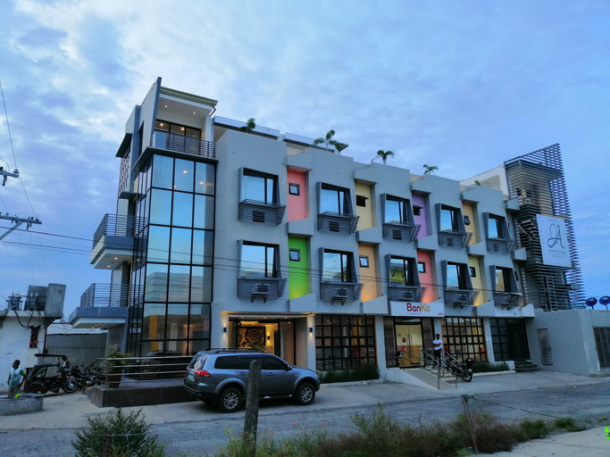 Exterior & Views 2, Rupert A, Baler