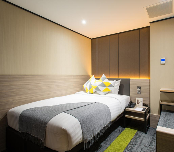 Bedroom 3, Aerotel London Heathrow, London