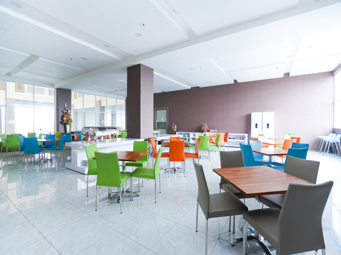 Food & Drinks 5, Capital O 2677 My Tower Apartment, Surabaya