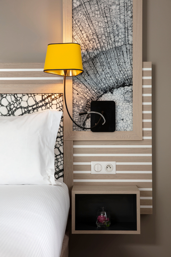 Bedroom 2, Hilton Garden Inn Massy, Essonne