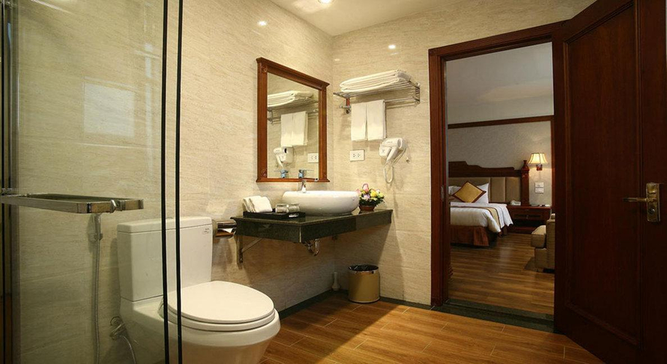 Bathroom 4, Western Hanoi Hotel, Cầu Giấy