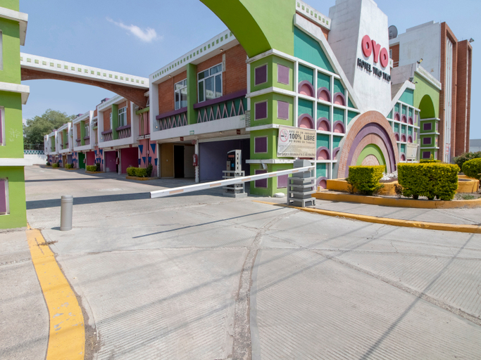 Exterior & Views 5, Tiko Tiko, Celaya