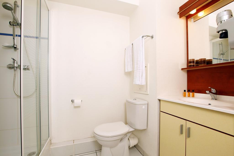 Bathroom 4, Appart City Paris Alfortville, Val-de-Marne