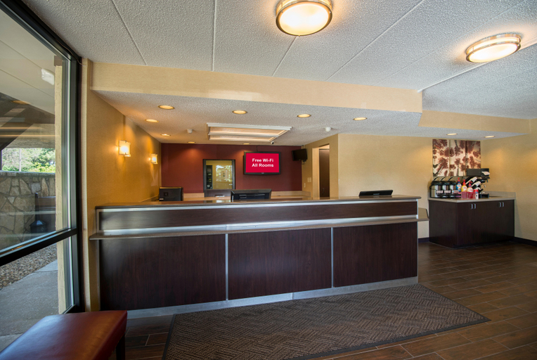 Public Area 2, Red Roof PLUS+ Chicago - Willowbrook, Dupage