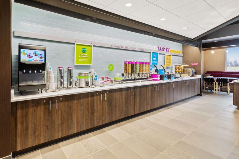 Public Area 2, TRU BY Hilton Sharonville, Cincinnati