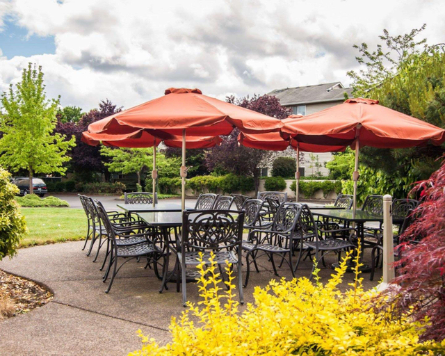 Exterior & Views 2, Comfort Suites Corvallis, Benton
