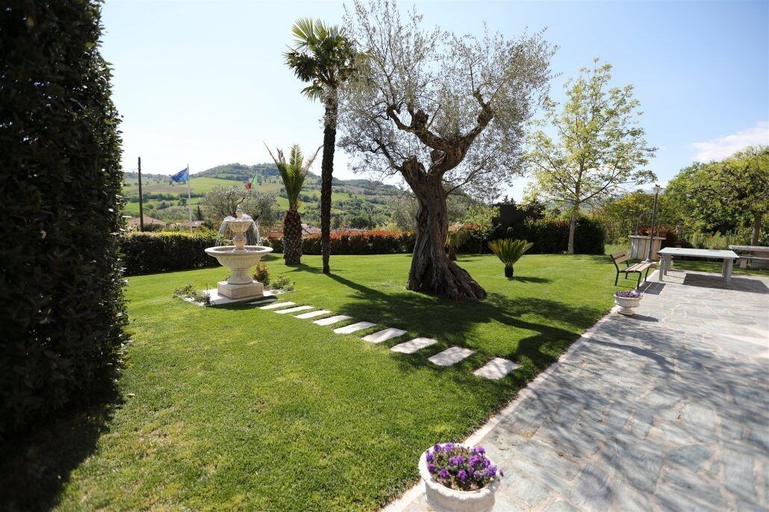 Others 5, Il Villino Agriturismo B&B, Macerata