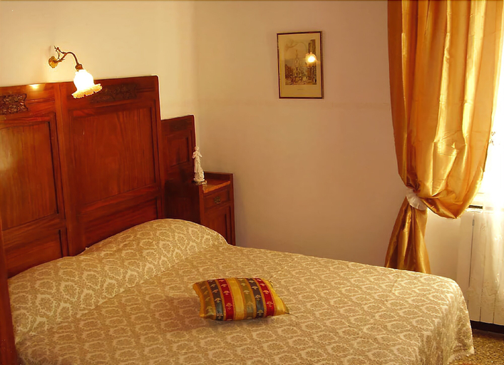 Bedroom 2, villatiffany, Genova