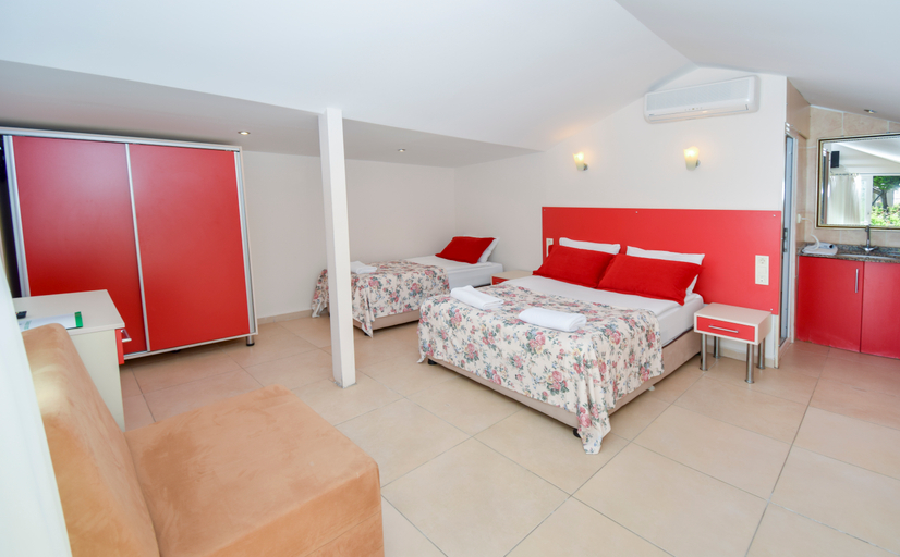 Bedroom 4, Side Altinkum Bungalow Hotel, Manavgat