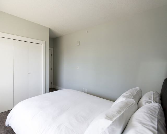 Bedroom 3, Icon 2 Apartments by Corporate Stays, Division No. 11