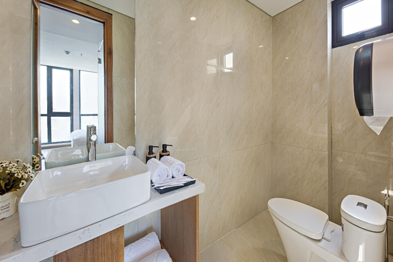 Bathroom, Jolia Hotel And Apartment, Da Nang
