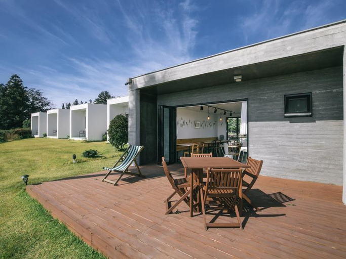 Others, La Pause Pension, Seogwipo