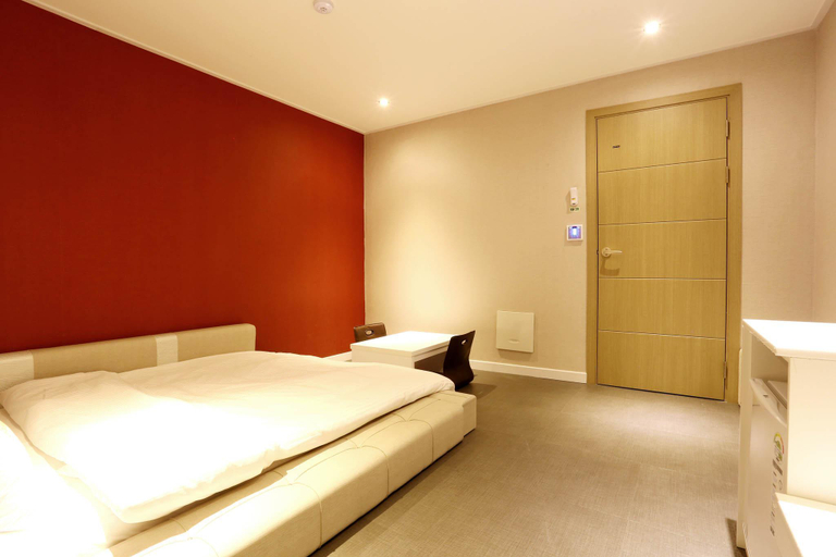 Bedroom 3, Suwon Galleria Hotel, Suwon