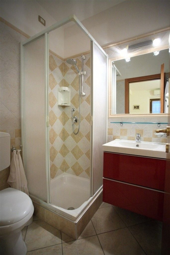 Bathroom 3, Il Villino Agriturismo B&B, Macerata