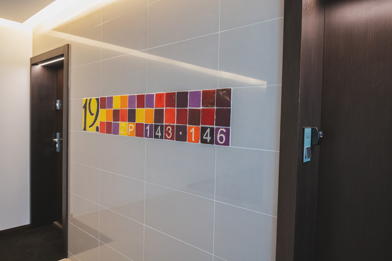 Public Area, P&O Kolejowa 3, Warsaw