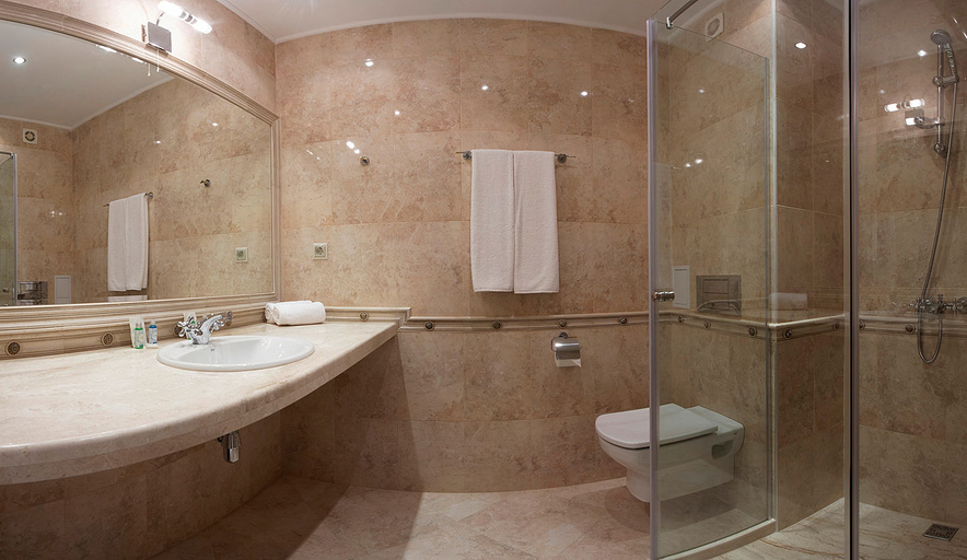 Bathroom 5, La Mer Residence, Varna