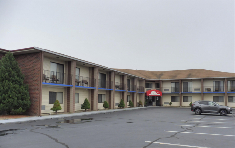 Red Roof Inn & Suites Middletown, RI, Newport