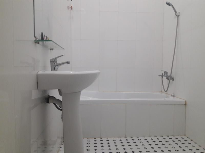 Bathroom, Trung Luong Hotel 2, Mỹ Tho