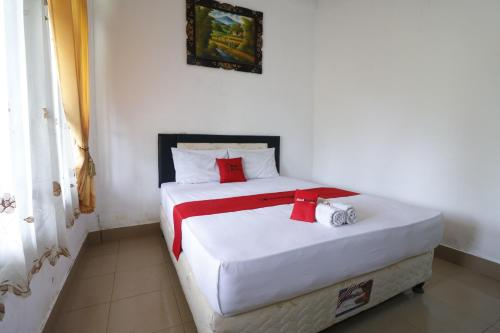 RedDoorz Plus near Kuta Beach Lombok, Lombok Tengah