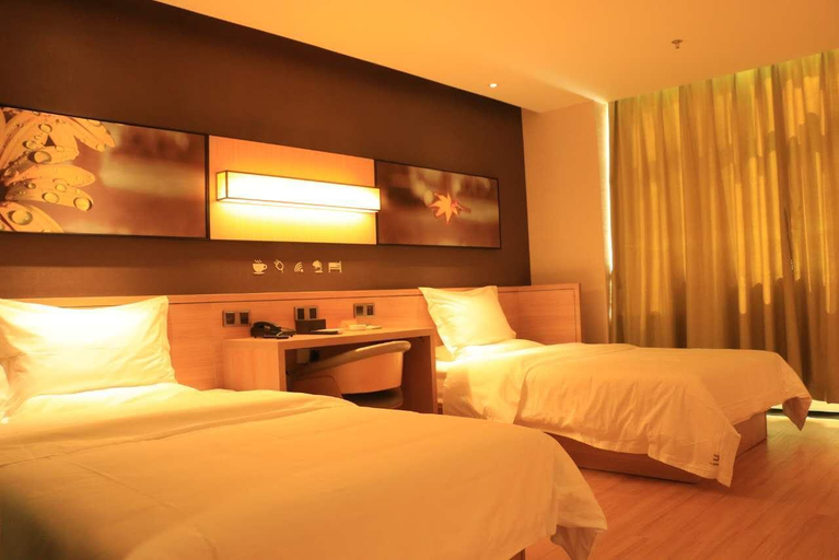 Bedroom, IU Hotel Yining Shanghai Town, Ili Kazakh