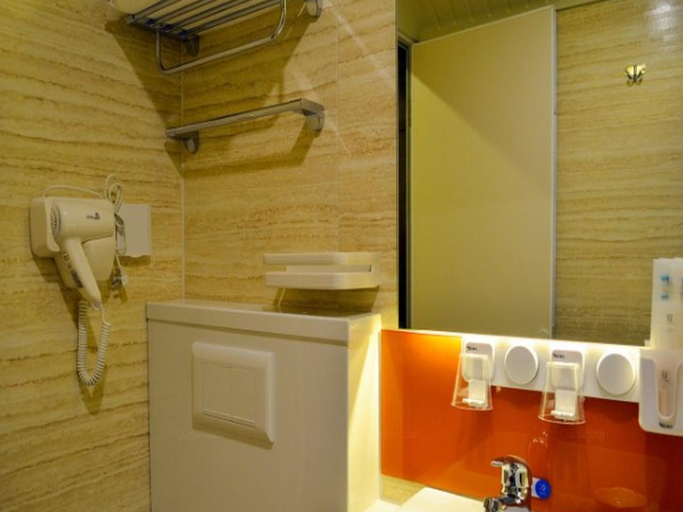 Bathroom 4, 7 Days Premium Yinchuan Train Station Branch Hotel, Yinchuan