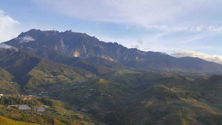 Exterior & Views 2, Crystal Hill R, Ranau