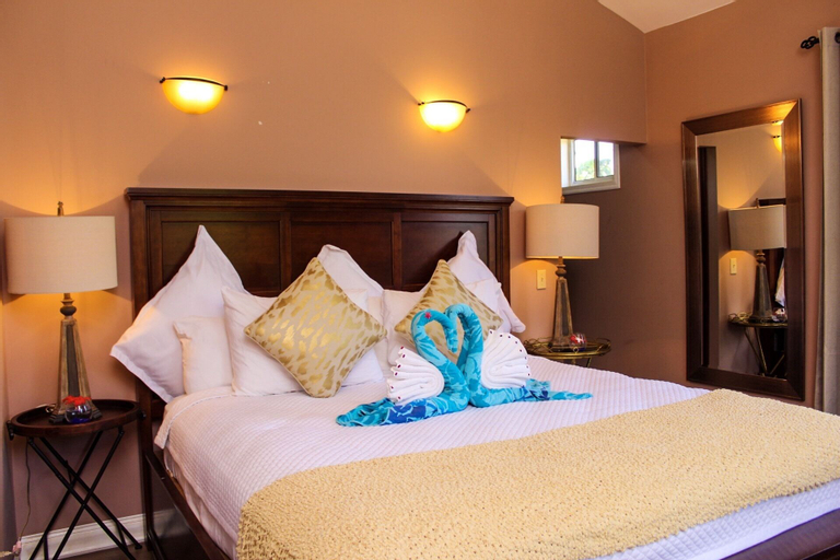 Rock Point Villas Vacation Rentals, Roatán